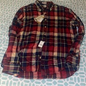 Causal button down shirt brand new🔥🔥🔥